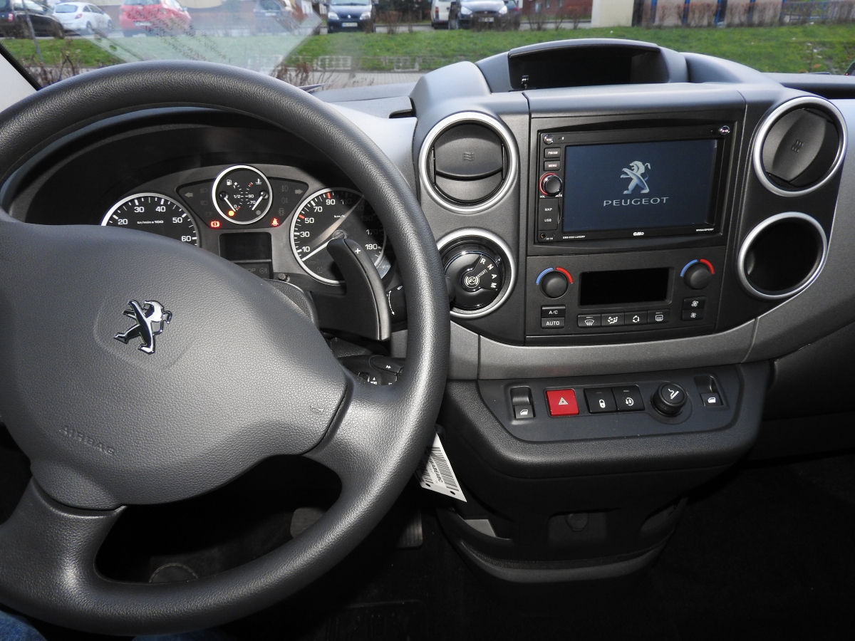 Peugeot Partner Tepee.jpg